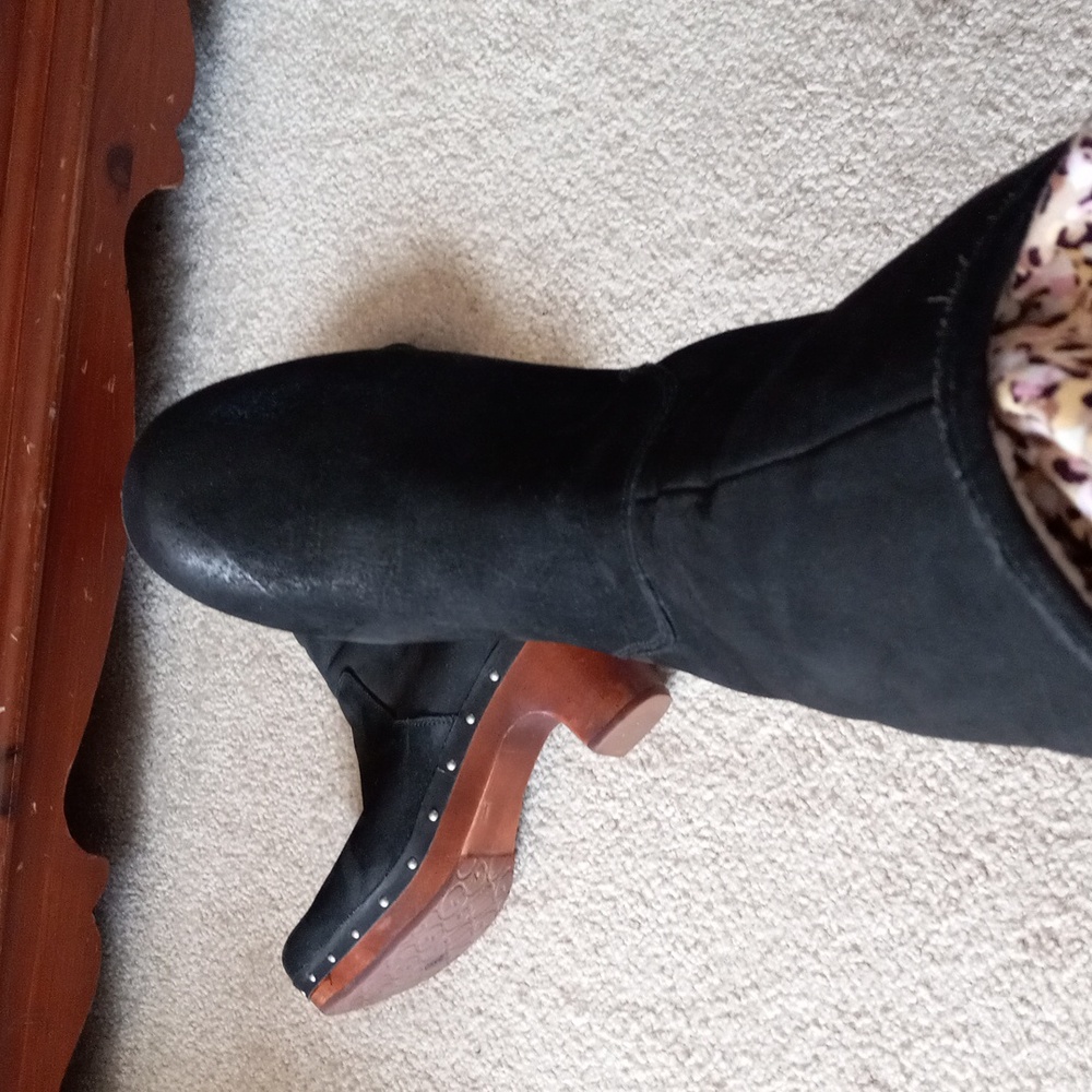 Ugg Suede Wooden Heeled Boots - Picture 7 of 10